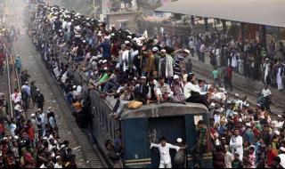 高铁乘务员招聘条件 高铁乘务员招聘条件